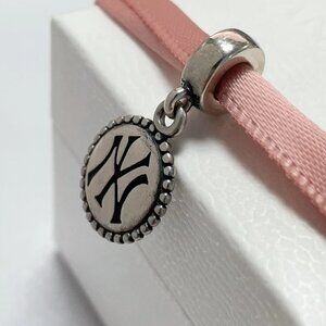 Women's New York Yankees Pandora Color Dangle